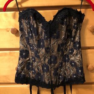 Shirley of Hollywood Corset Size 34